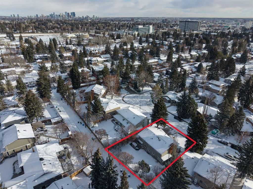 7312 Kananaskis Drive SW, Calgary — photo 4 of 41
