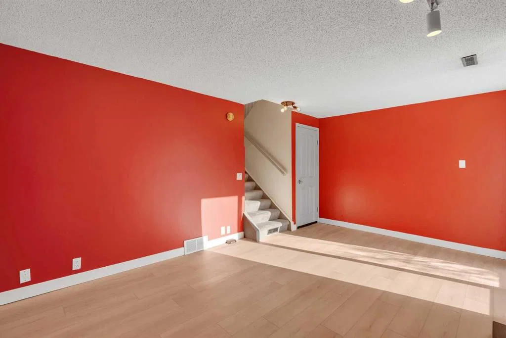 92, 1190 Ranchview Road NW, Calgary — photo 5 of 36