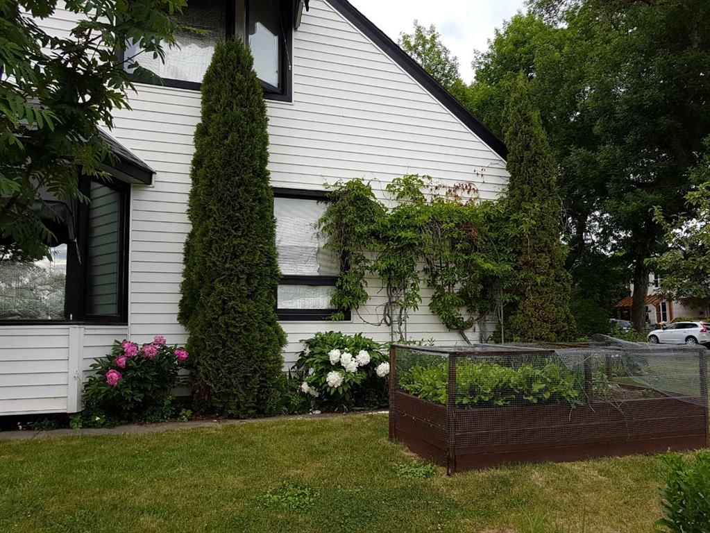 401 27 Avenue NW, Calgary — photo 4 of 24