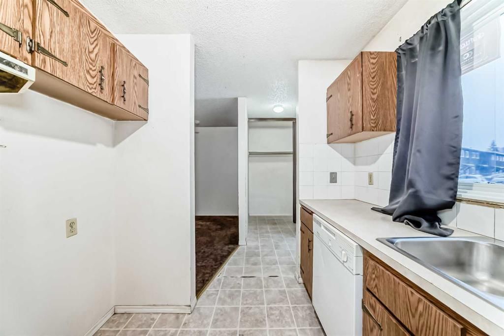 306, 5340 17 Avenue SW, Calgary — photo 4 of 24