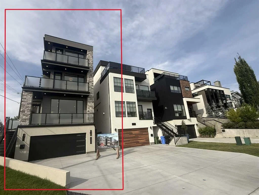 1924 10 Avenue NW, Calgary — main listing photo