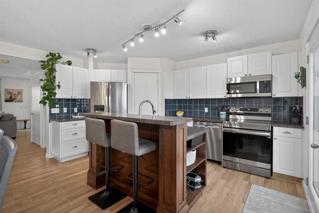 54 Tuscany Valley Rise NW, Calgary — photo 2 of 49