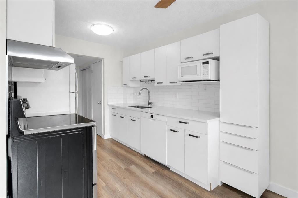 29, 3519 49 Street NW, Calgary — photo 3 of 49