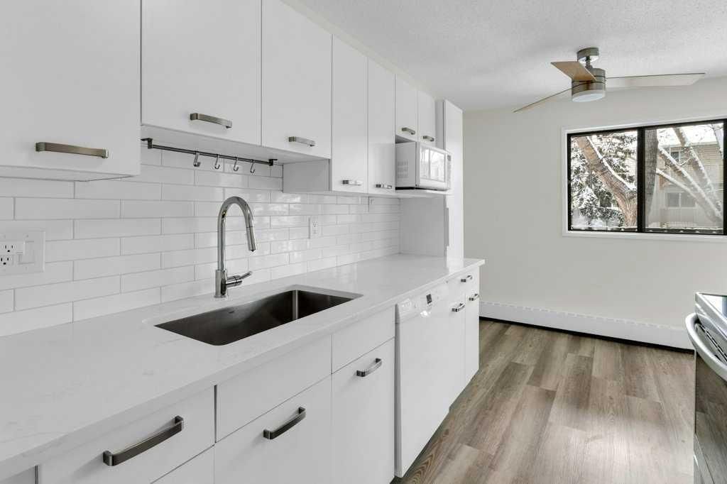 29, 3519 49 Street NW, Calgary — photo 5 of 49