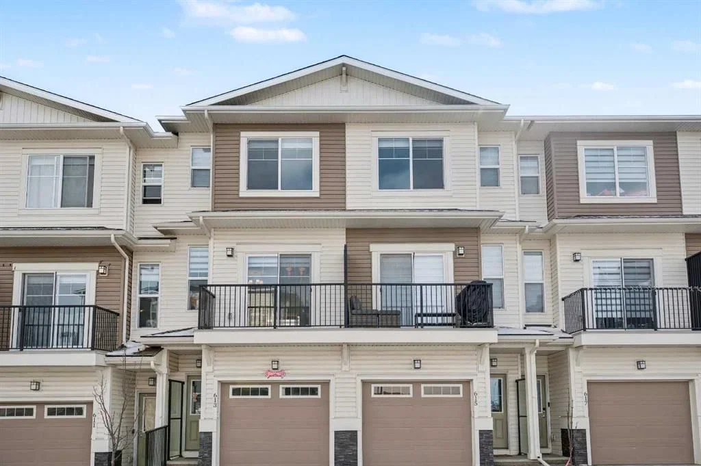 613 Sage Hill Grove NW, Calgary — main listing photo