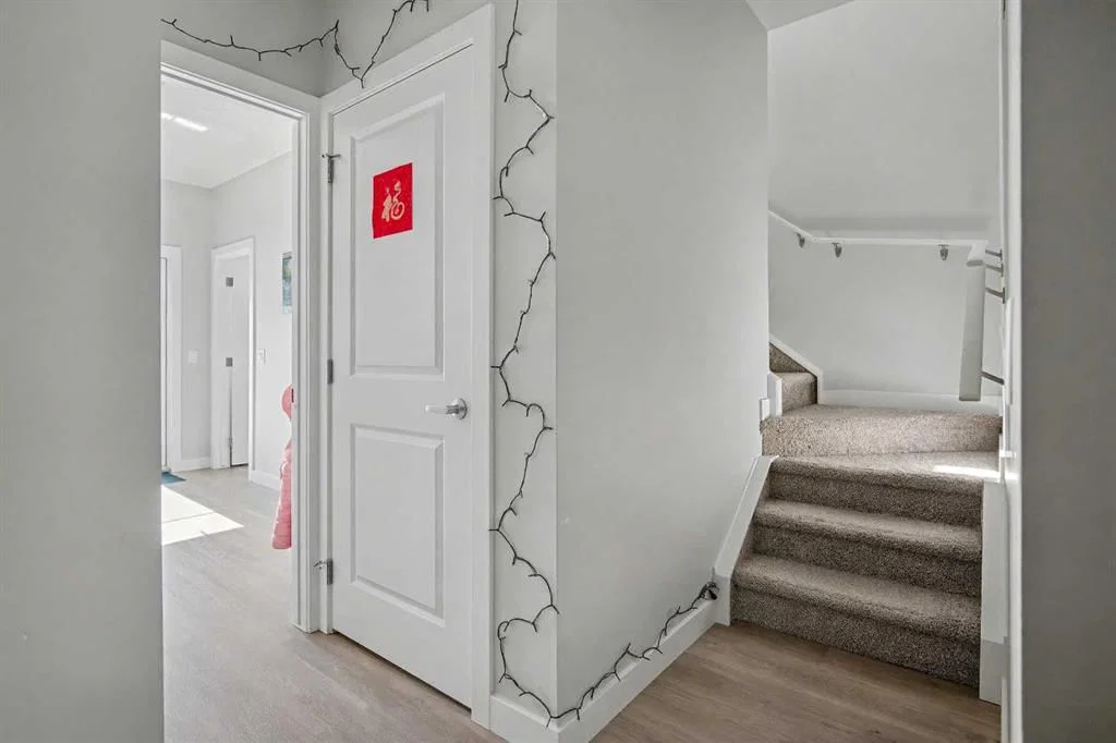 613 Sage Hill Grove NW, Calgary — photo 3 of 34