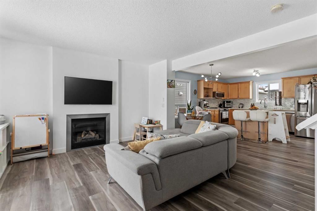 219 Silverado Plains Close SW, Calgary — photo 4 of 36