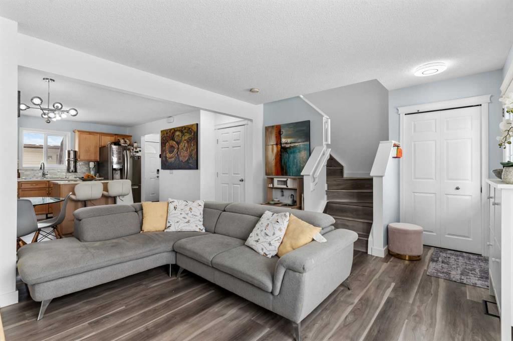 219 Silverado Plains Close SW, Calgary — photo 5 of 36