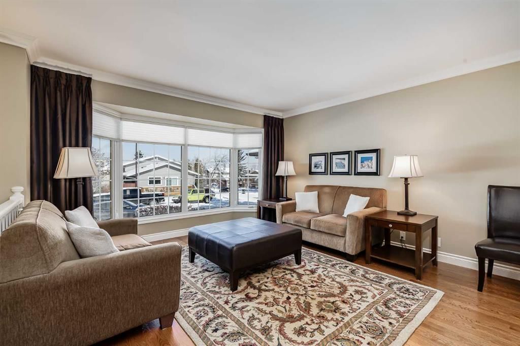 88 Bermondsey Way NW, Calgary — photo 2 of 46