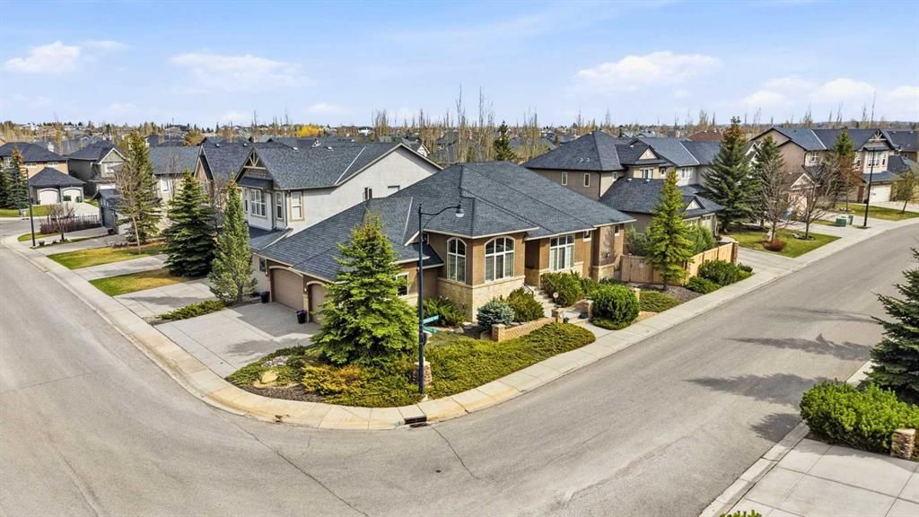 21 Evergreen Row SW, Calgary — photo 2 of 50