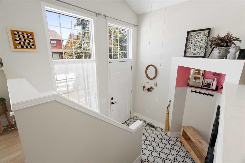 39 River Rock Circle SE, Calgary — photo 4 of 49