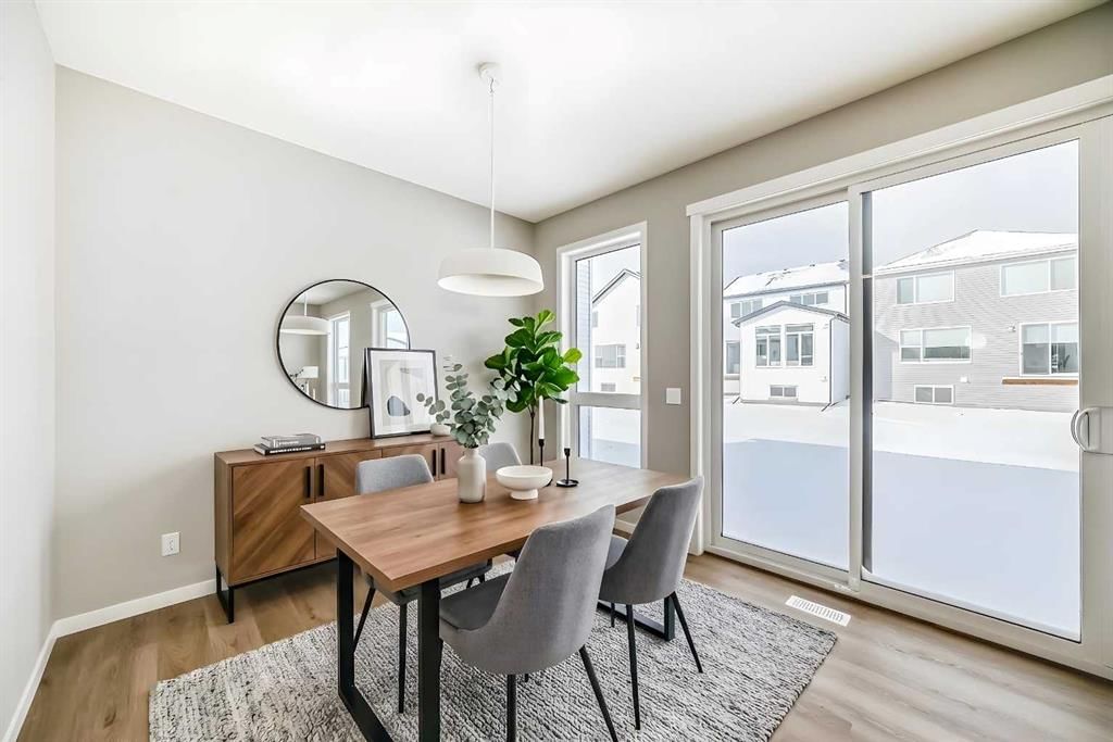 53 Bartlett Way SE, Calgary — photo 5 of 50