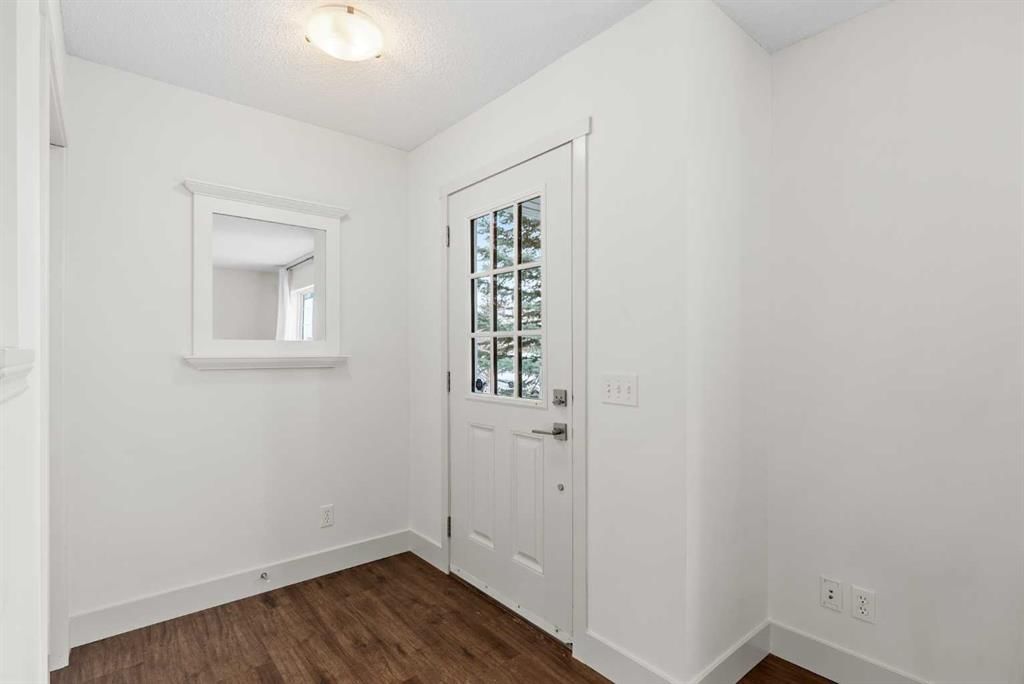 1082 Panatella Boulevard NW, Calgary — photo 5 of 42