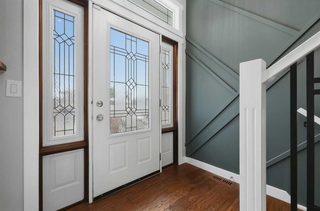 1015 Maplecroft Road SE, Calgary — photo 3 of 50