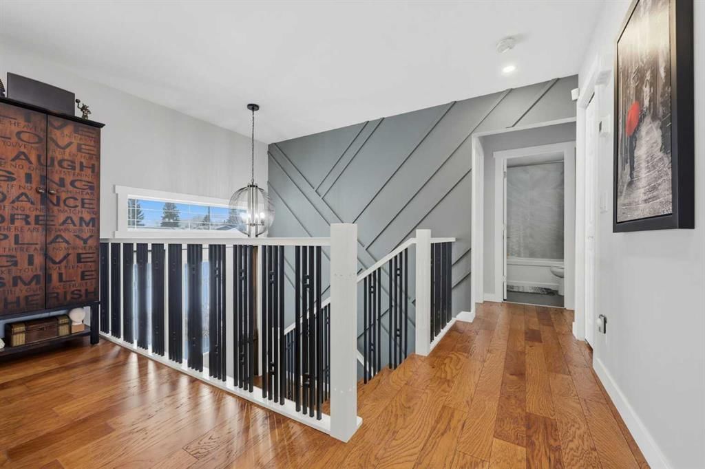 1015 Maplecroft Road SE, Calgary — photo 4 of 50