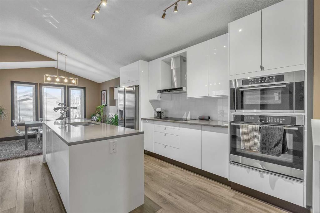 210 Copperstone Grove SE, Calgary — photo 5 of 40