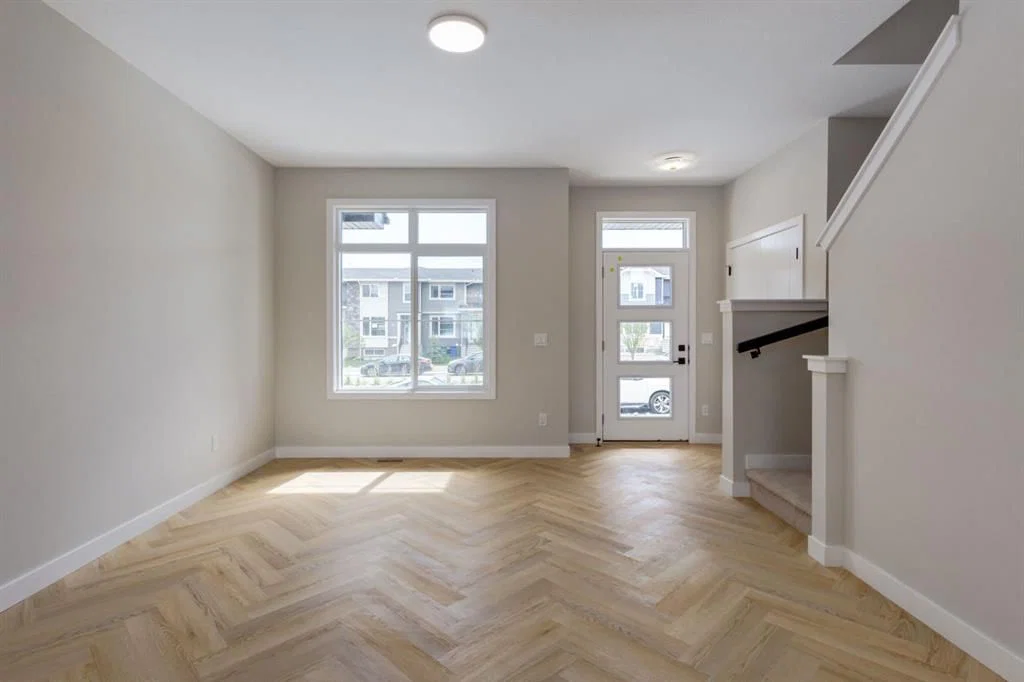 279 Sora Boulevard SE, Calgary — photo 4 of 44