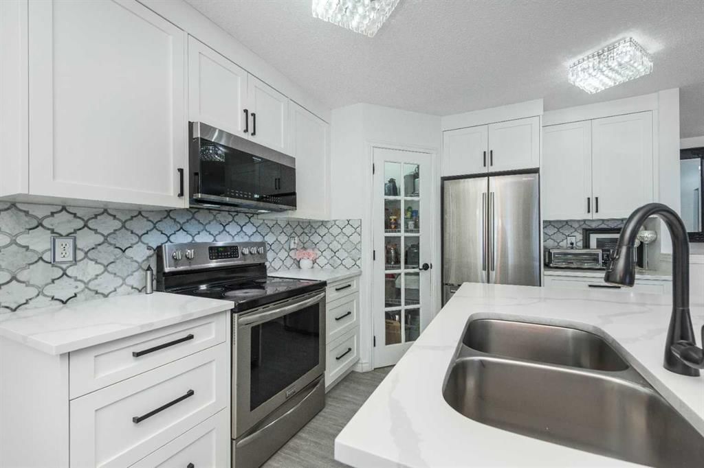 8430 saddleridge Drive NE, Calgary — photo 5 of 34
