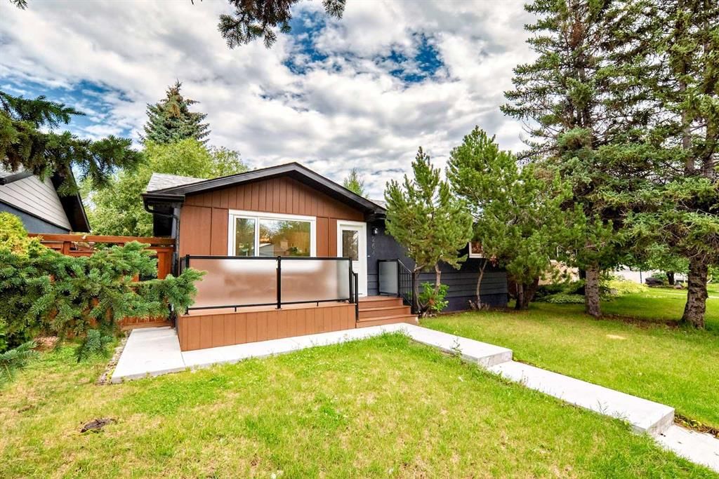 264 99 Avenue SE, Calgary — main listing photo