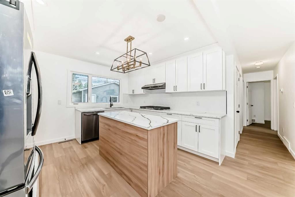 264 99 Avenue SE, Calgary — photo 5 of 50