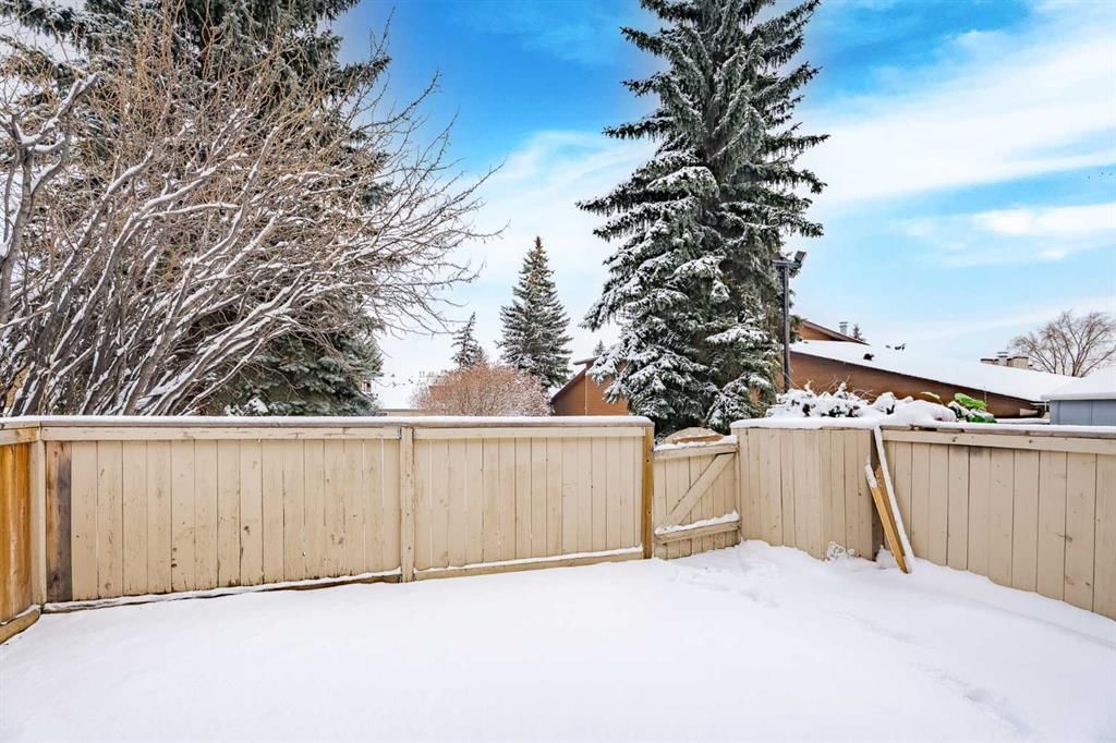 307, 5404 10 Avenue SE, Calgary — photo 3 of 21
