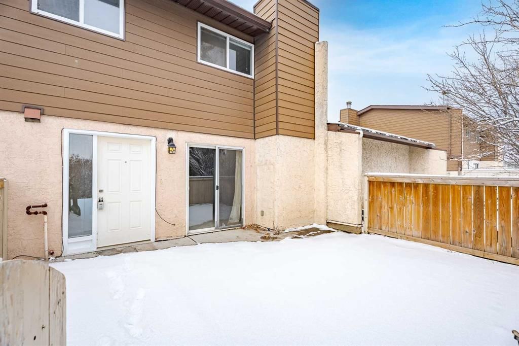307, 5404 10 Avenue SE, Calgary — photo 4 of 21