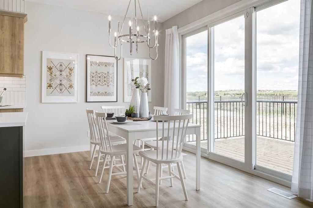 39 Versant Rise SW, Calgary — photo 4 of 15