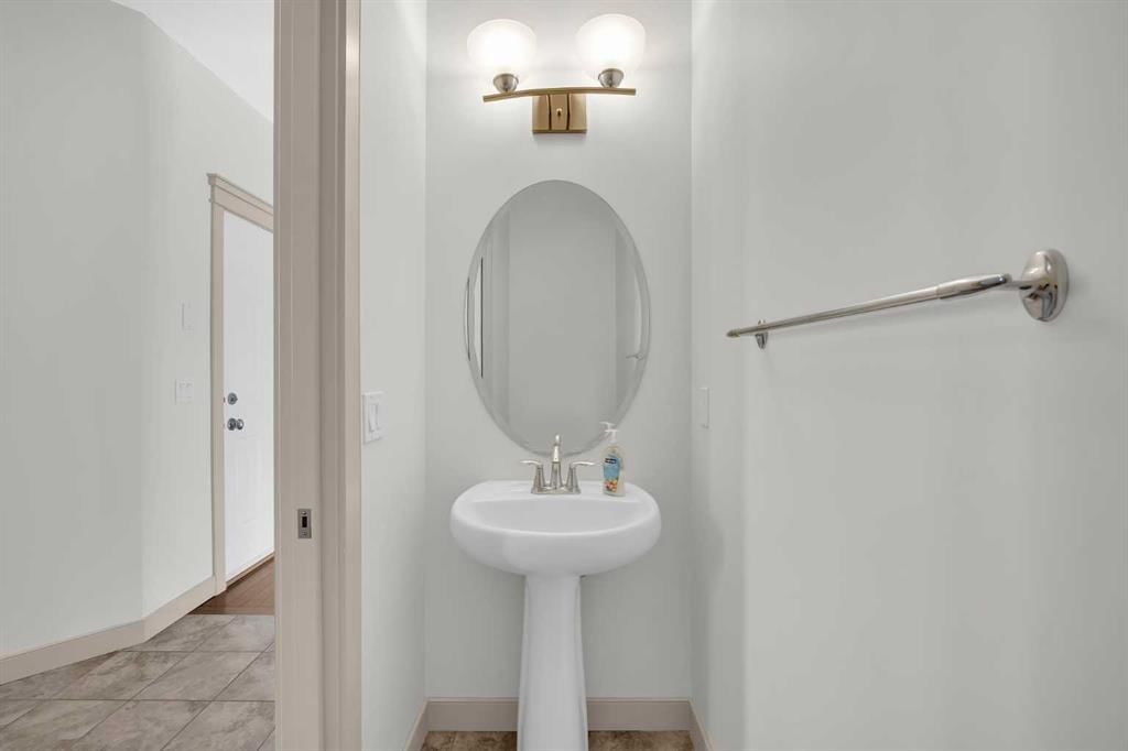 29 Evanspark Gardens NW, Calgary — photo 5 of 45