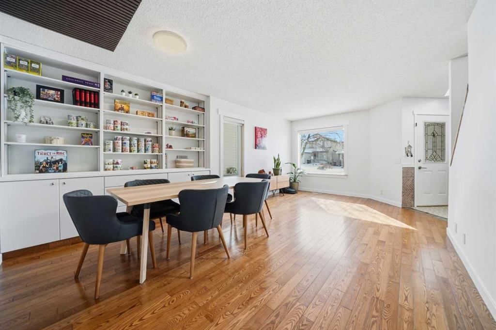 22 Scenic View Close NW, Calgary — photo 5 of 45