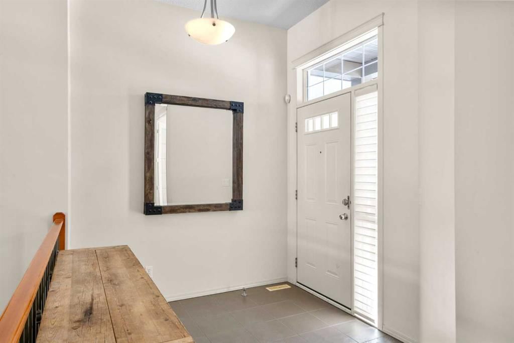 385 Discovery Ridge Boulevard SW, Calgary — photo 2 of 50