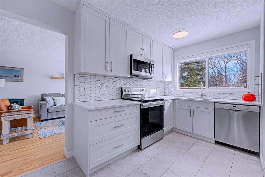 7, 2815 Palliser Drive SW, Calgary — photo 2 of 36