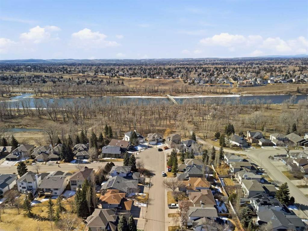 213 Douglasbank Mews SE, Calgary — photo 4 of 49