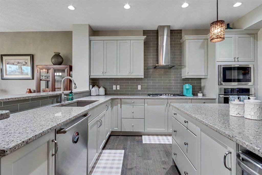 55 Sage Bluff Green NW, Calgary — photo 5 of 47