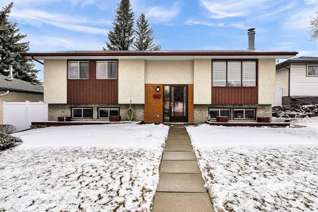 731 Canfield Place SW, Calgary — main listing photo