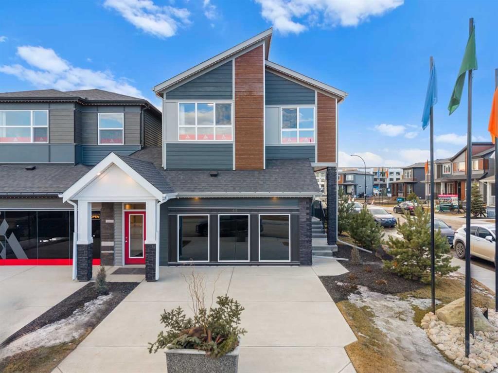 45 Wolf Hollow Common SE, Calgary — main listing photo