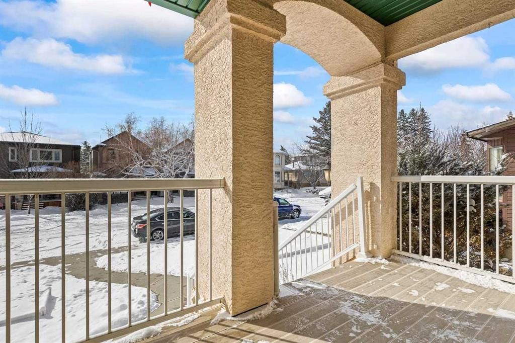 1622 23 Avenue NW, Calgary — photo 3 of 50