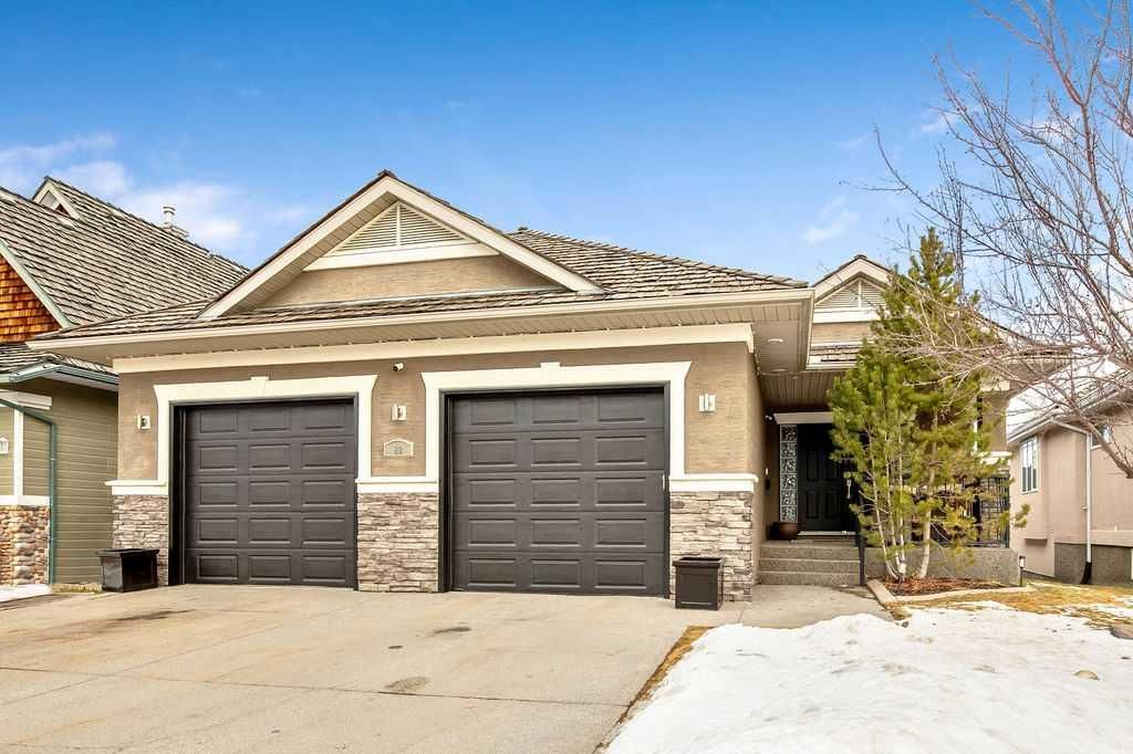 89 Evergreen Crescent SW, Calgary — main listing photo