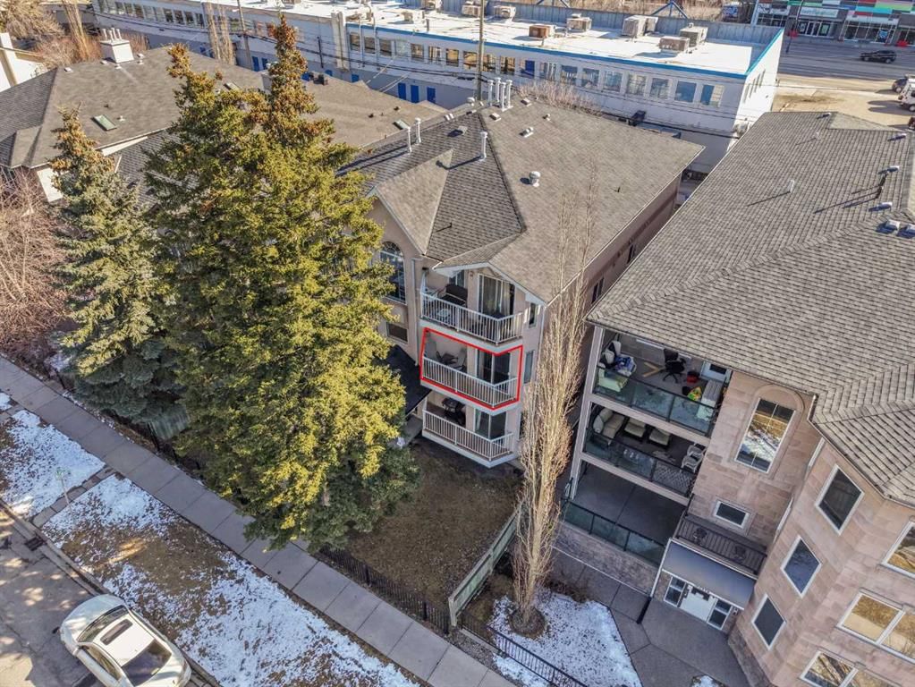 201, 215 17 Avenue NE, Calgary — photo 2 of 30