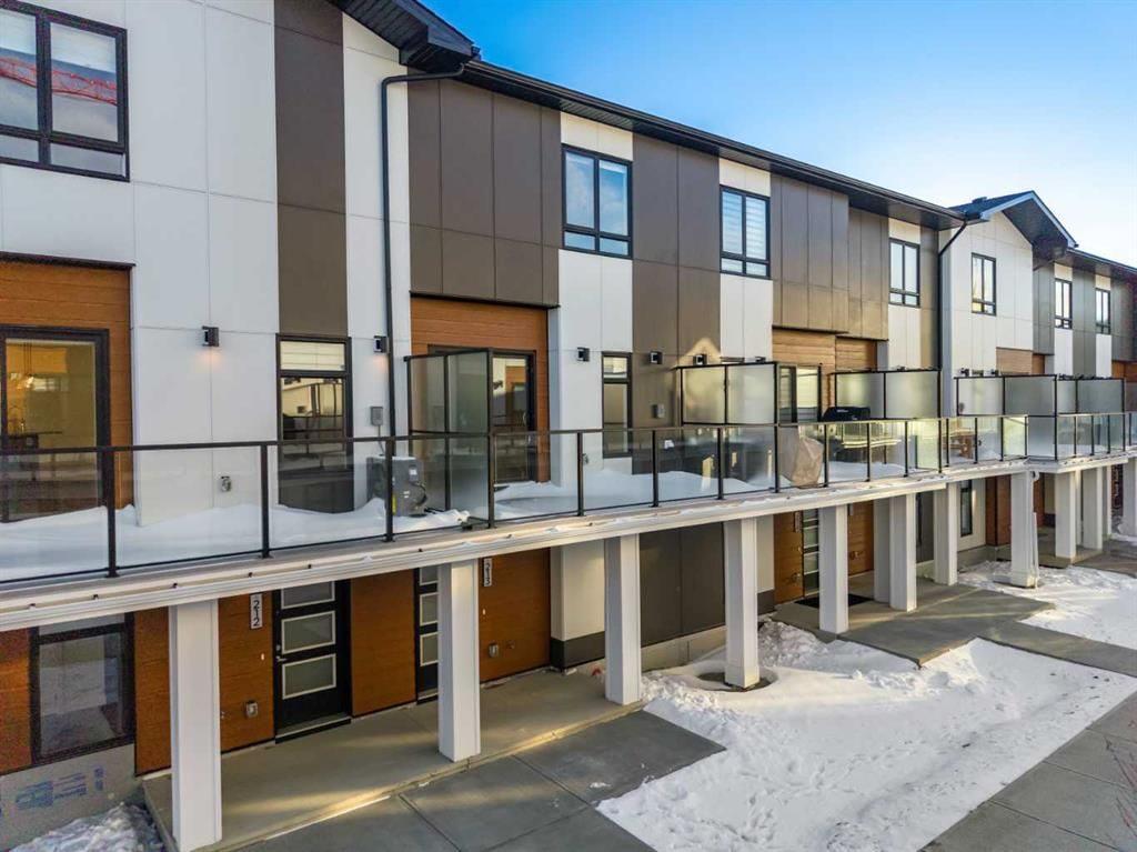 213, 8235 8 Avenue SW, Calgary — main listing photo