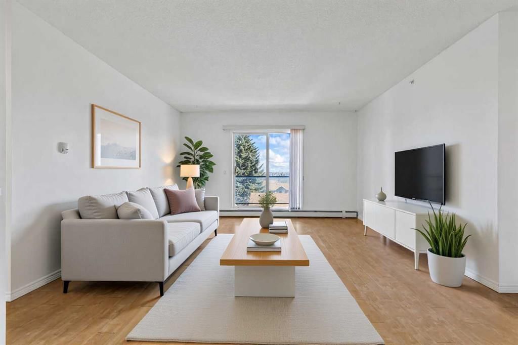 304, 2022 Canyon Meadows Drive SE, Calgary — photo 2 of 38