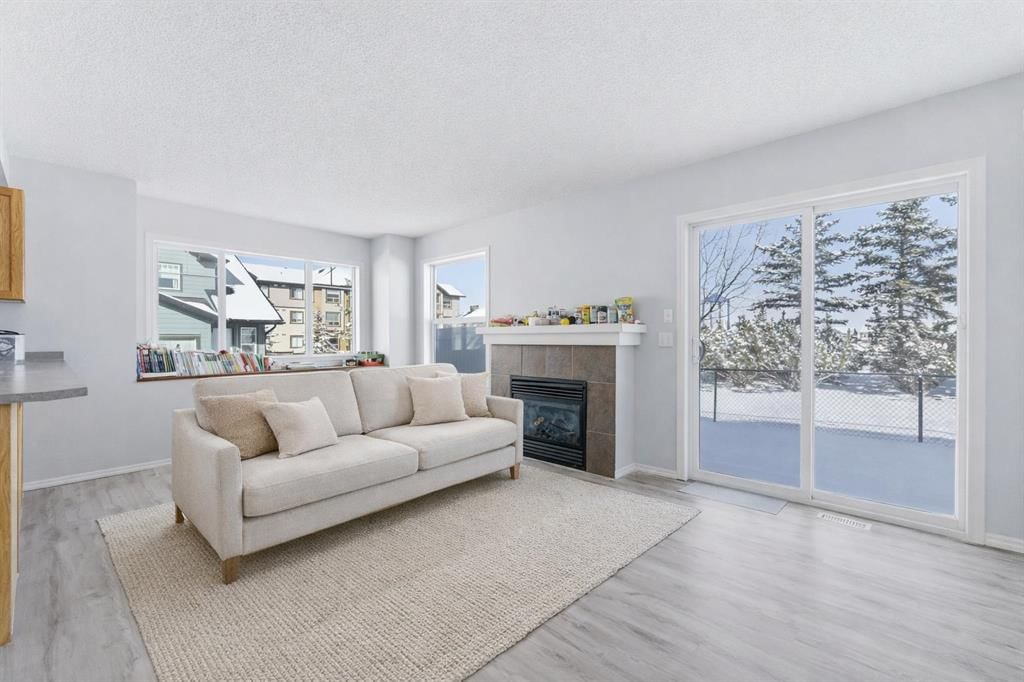 52 Panatella Villas NW, Calgary — photo 3 of 19