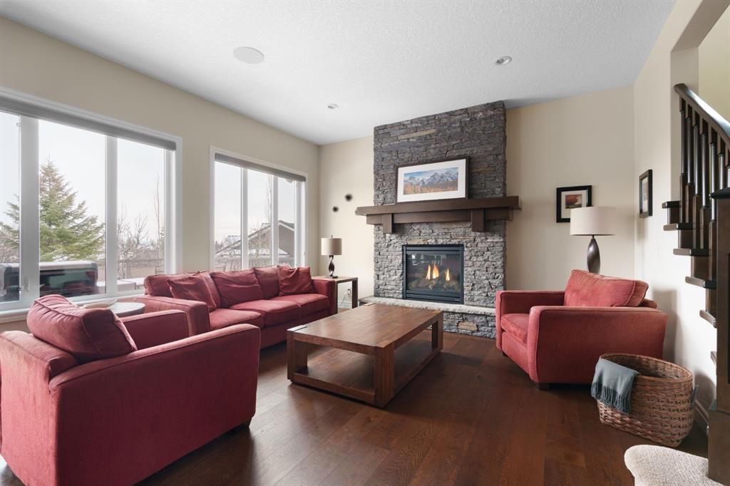 12 Fortress Court SW, Calgary — photo 2 of 44