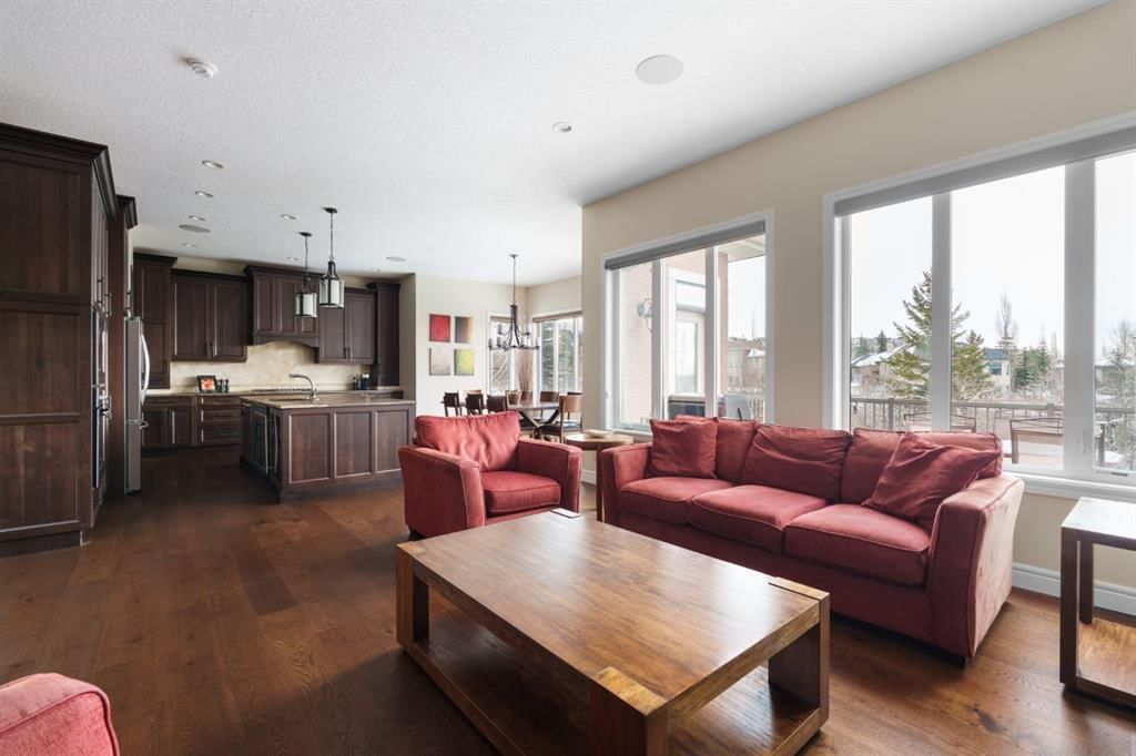 12 Fortress Court SW, Calgary — photo 4 of 44
