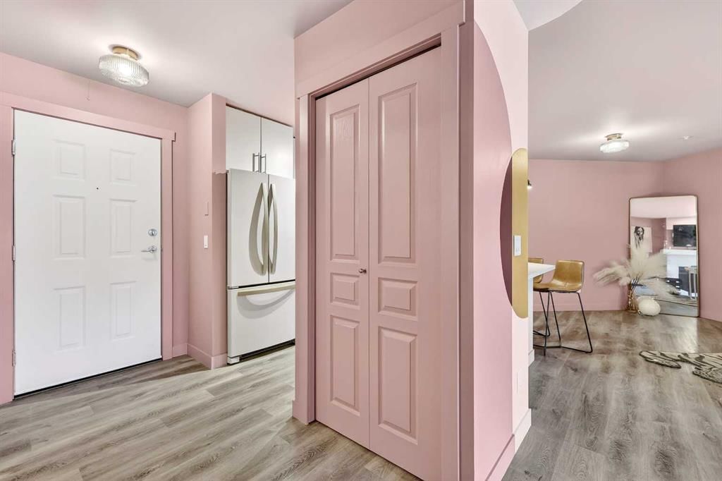 218, 25 Richard Place SW, Calgary — photo 4 of 34