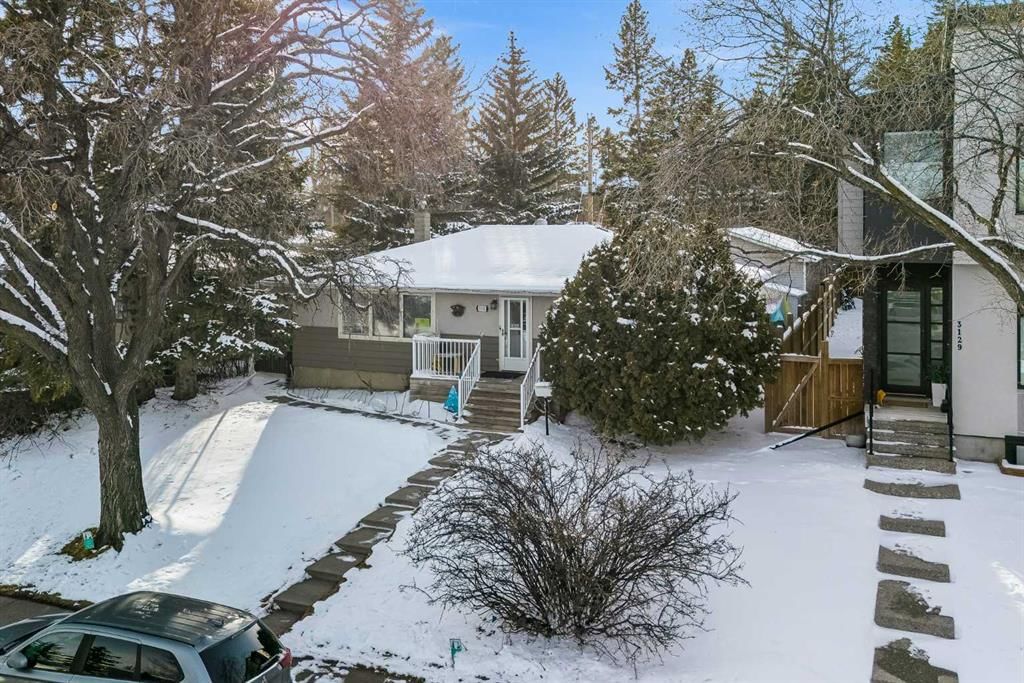 3131 33 Street SW, Calgary — photo 3 of 14