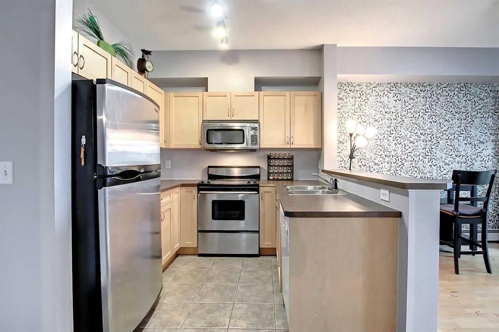 9303, 70 Panamount Drive NW, Calgary — photo 2 of 33
