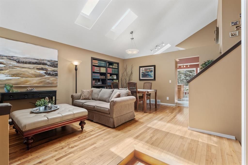 212 Sirocco Place SW, Calgary — photo 4 of 50