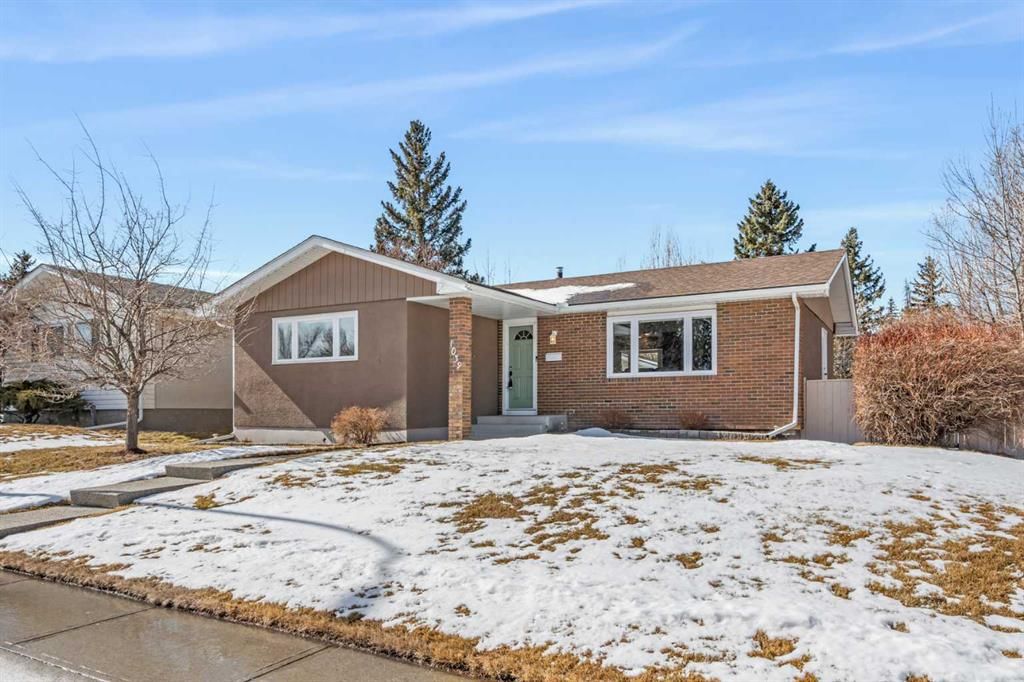 1039 Cannock Road SW, Calgary — photo 2 of 32