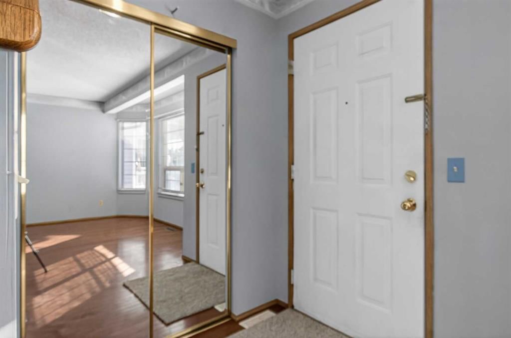 257 Fresno Place NE, Calgary — photo 3 of 36