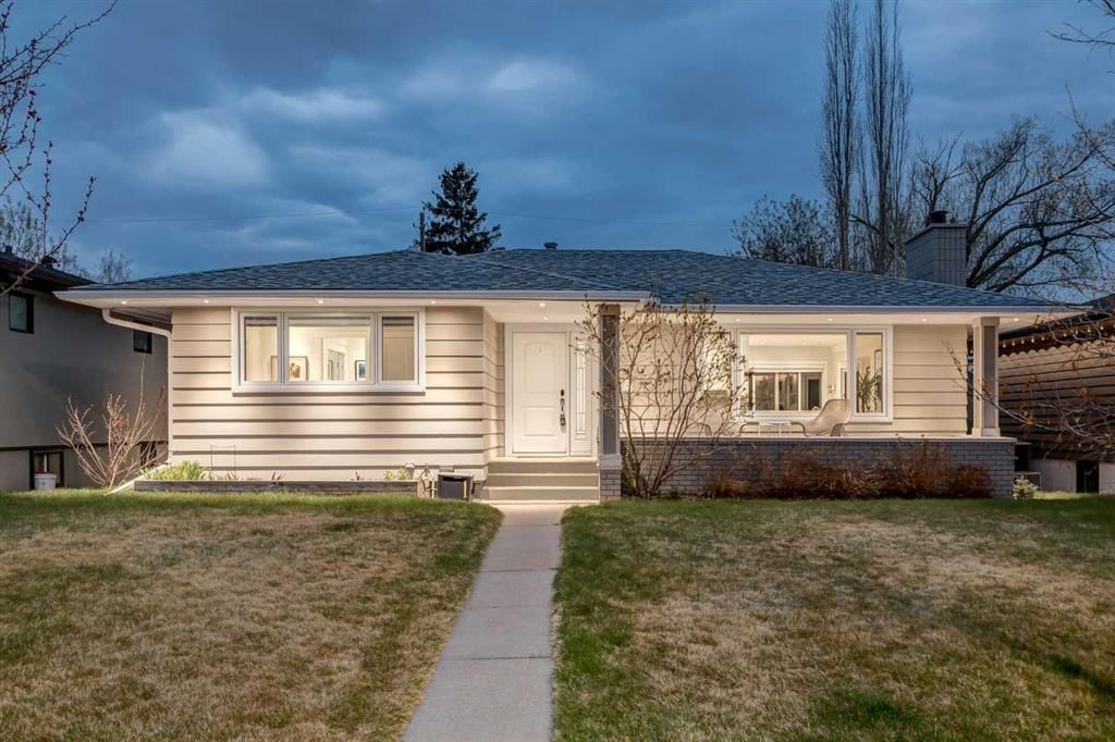 3207 24A Street SW, Calgary — main listing photo